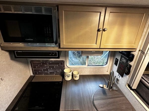 2025 Wolf Creek 850 LONGBED - Image 3